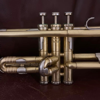 Getzen Model 90 Deluxe (1953) Bb Trumpet SN 23727 (100% new gold tint lacquer)